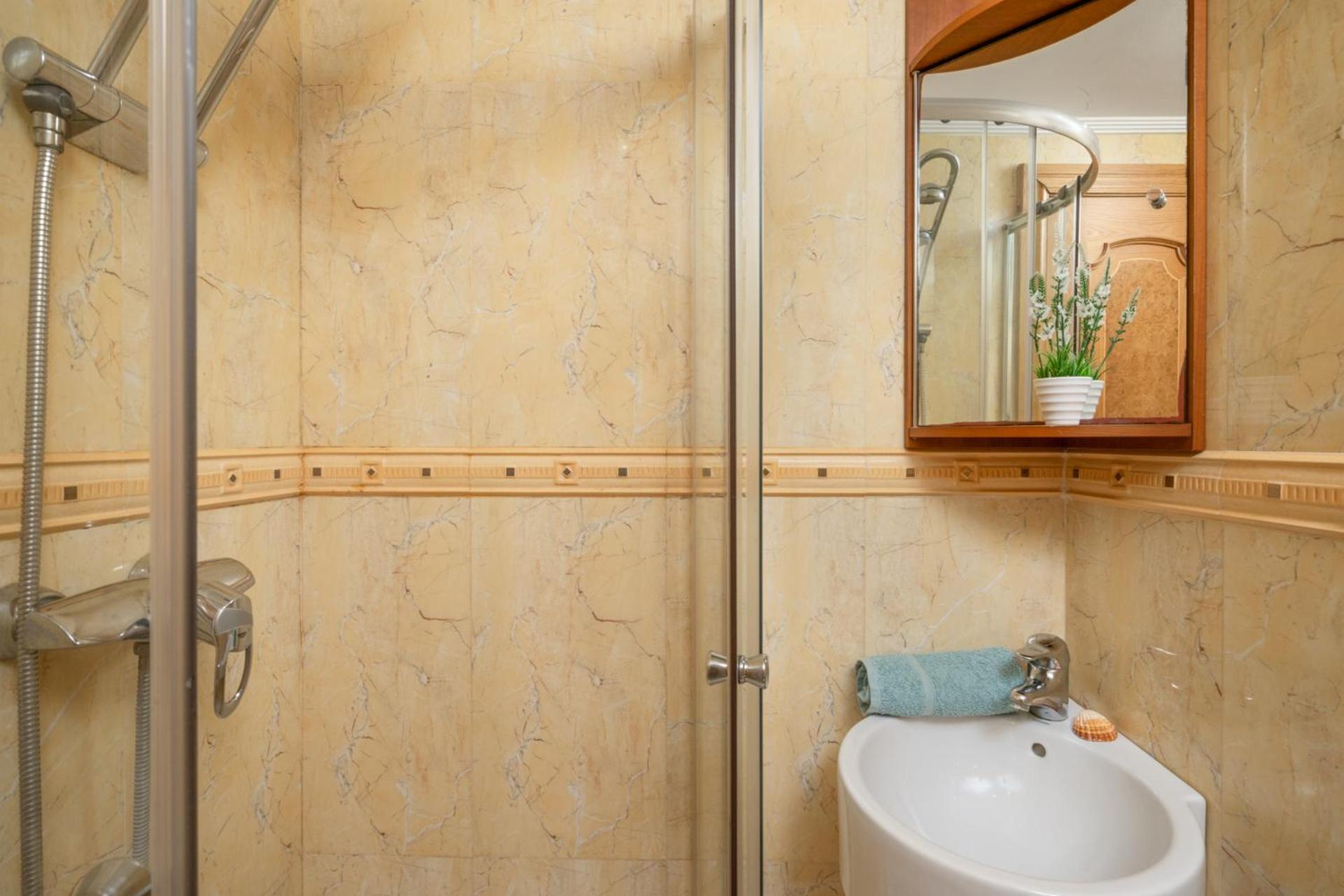 Beachfront, Two Bed- & Bathrooms, Private Parking Fuengirola Zewnętrze zdjęcie