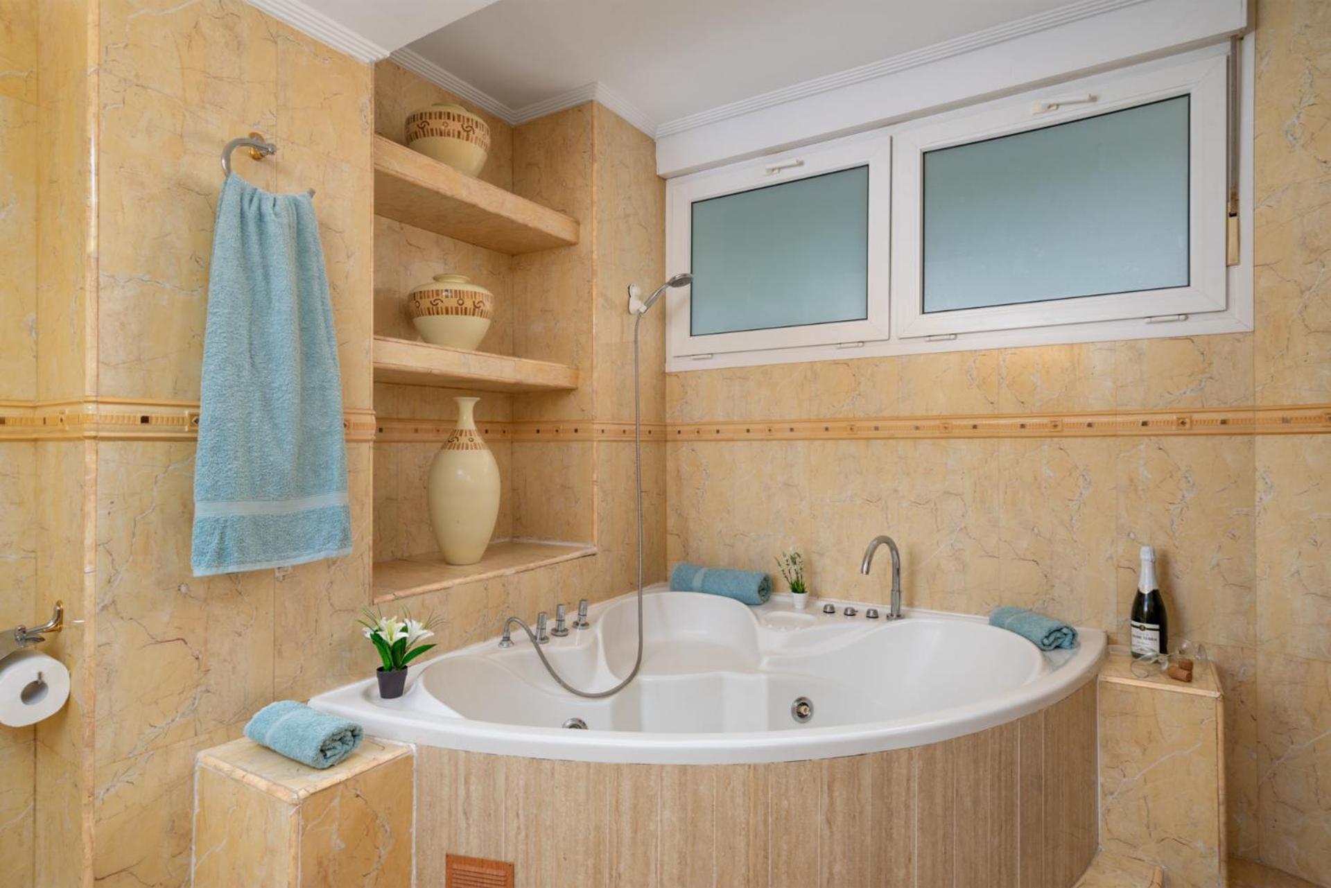 Beachfront, Two Bed- & Bathrooms, Private Parking Fuengirola Zewnętrze zdjęcie